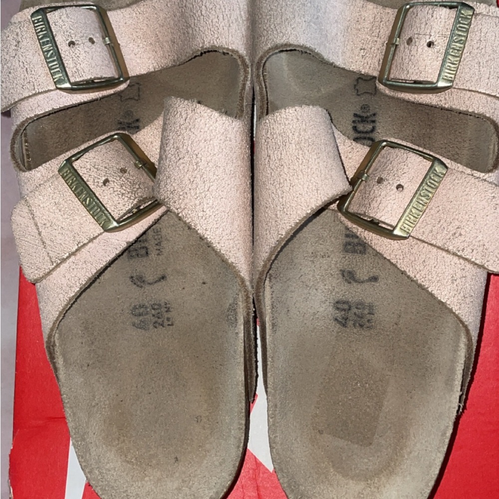 Birkenstock Light Pink Suede Sandals